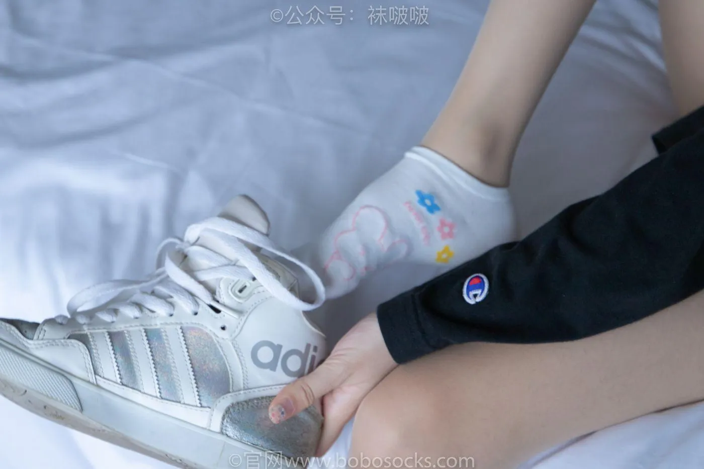 [BoBoSocks袜啵啵]NO.015 稚予-阿迪板鞋、白色短棉袜、肉丝 [135P]插图2